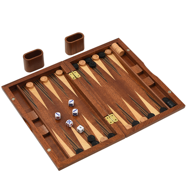 無垢材のバックギャモン、中級および高級マホガニー製 - Board Game Harvest のレビューと価格